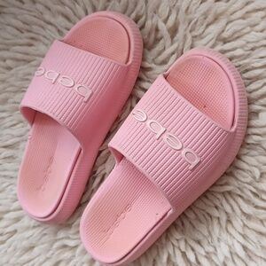 BEBE  comfy  sandals